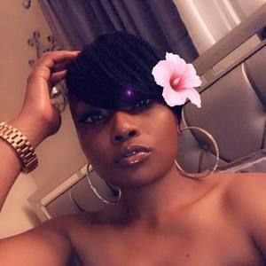 Meet your Posher, Kena